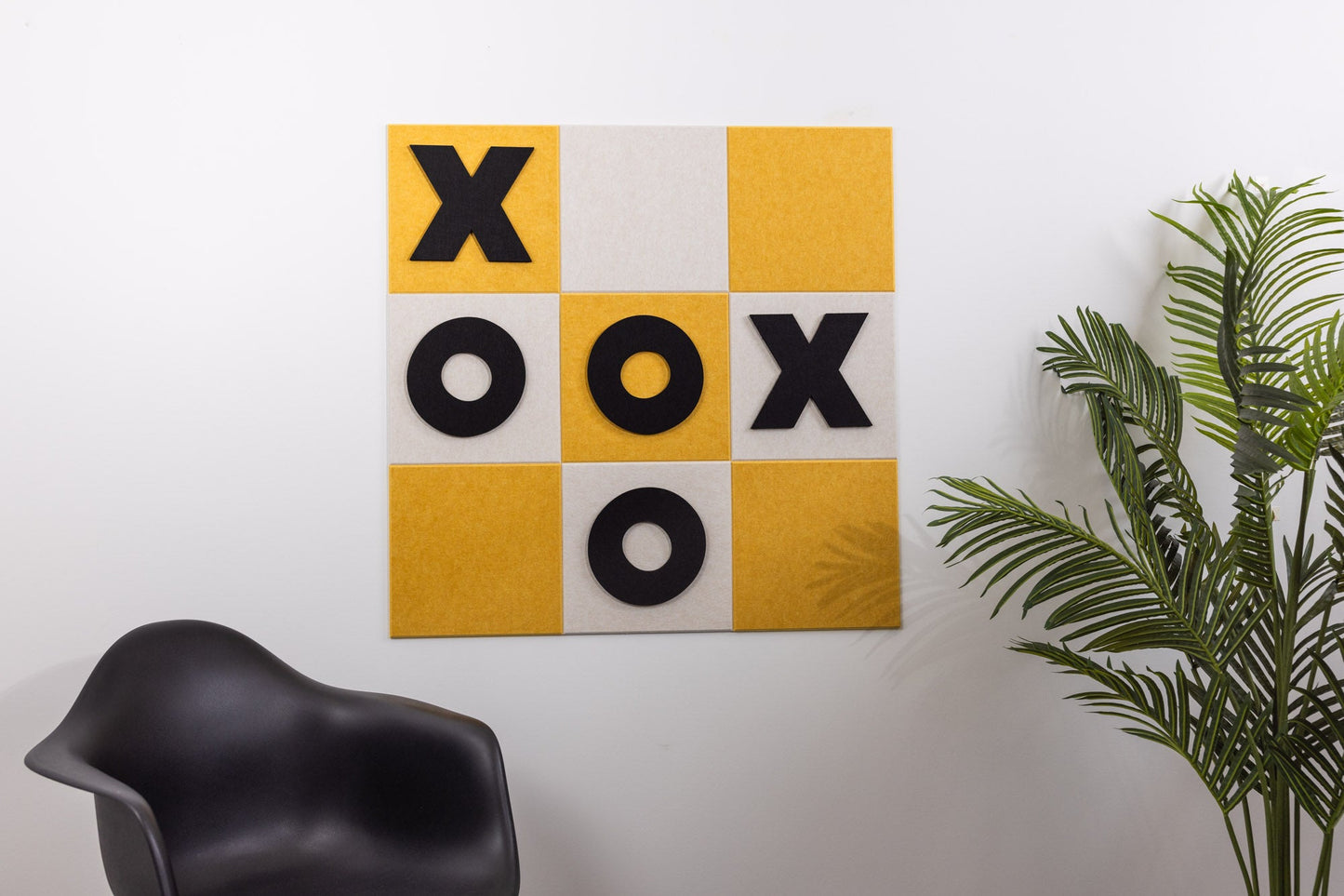 The Felt Right Tic-Tac-Toe Wall Game