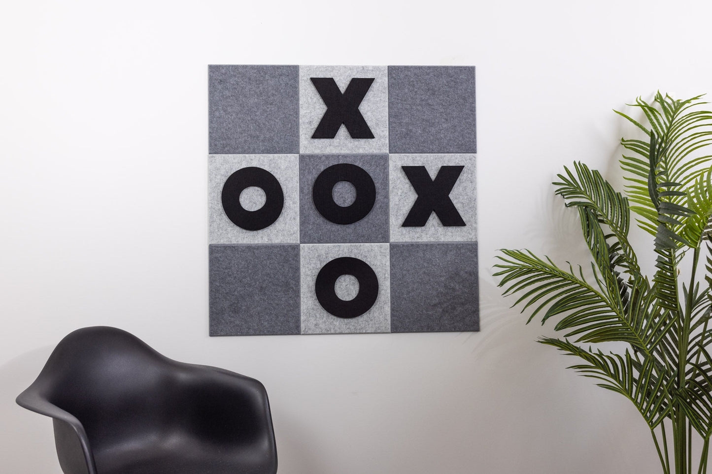 The Felt Right Tic-Tac-Toe Wall Game