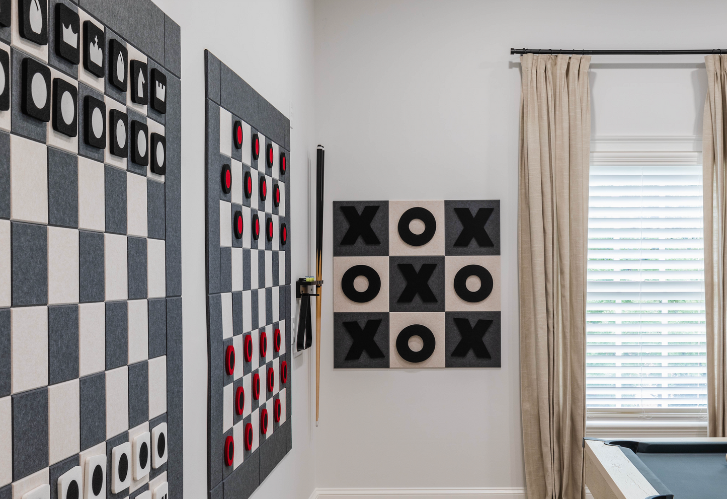 The Felt Right Tic-Tac-Toe Wall Game